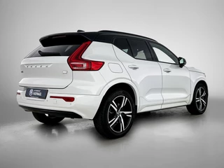 Volvo XC40 1.5 T5 Recharge R-Design | Camera | Navigatie | CarPlay | Adaptive Cruise | / 2