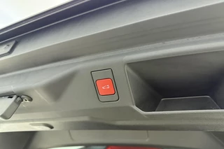 Peugeot 5008 1.2 Hybrid 145 GT 7p | Automaat | Elektr. achterklep | Stoel- & stuurverwarming | 7 Persoons | Adaptieve Cruise Control | Navigatie | Achteruitrijcamera / 15