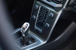 Volvo V40 1.6 T3 Summum 1e Eig|Ori .NL|Leder|Camera|Navi|Trekhaak / 20
