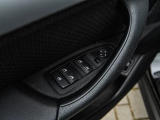 BMW X1 SDrive18i Executive | Automaat | Full LED | Navi | Climate control | Cruise control | PDC / 31