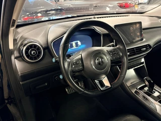 MG EHS 1.5 TGDI Luxury / Leder / Panoramadak / 360camera / 13