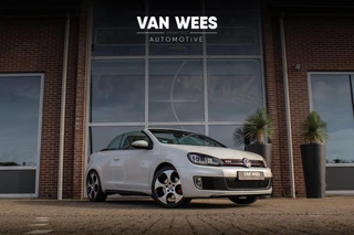 Volkswagen Golf Cabrio 2.0 TSI GTI | 2e eigenaar | DSG | Xenon | Stoelverwarming | Climatronic | Cruise control | Navigatie | Bluetooth | PDC | 18 inch Detroit | Origineel / 2