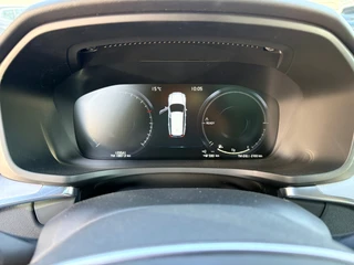 Volvo V60 2.0 T6 Recharge AWD R-Design / 360 camera / Panoramadak / Leder / head-up / Harman-Kardon / 31