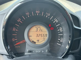 Toyota Aygo FUN 5-DEURS NL-AUTO AIRCO CENTRALE VERGRENDELING / 19