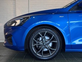 Ford Focus 1.0 EcoBoost ST Line Business Trekhaak Navi ACC Smartlink 17'' / 8