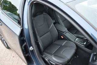 Volvo V40 1.5 T2 Polar  | NL-Auto | Historie | Standkachel | Stoelverwarming | Nav | Sfeerverl. | Full LED | Zeer netjes / 36