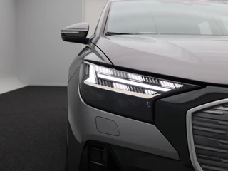 Audi Q4 e-tron 45 quattro Advanced edition 77 kWh 265 Pk | Stoelverwarming | Matrix LED | Sonos Audio | 19 Inch | Warmtepomp | 53.634 Km !! / 12