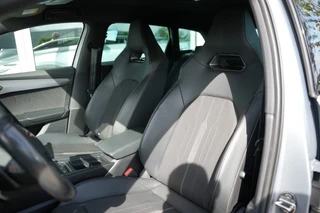 CUPRA Leon 1.4 E-HYBRID VZ ALL IN PRIJS ,Carplay , Navi, ACC / 2