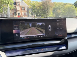 BMW i5 Touring eDrive40 Business Edition 84 kWh | SOH 96% | Pano | BTW | / 18