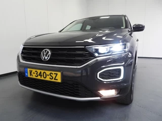 Volkswagen T-Roc 1.5 TSI Sport NAVI/CAMERA/VIRTUAL/LED/TREKH./17"LMV! / 34