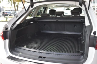 Audi A6 Avant 50 TFSI e quattro Business edition / 12