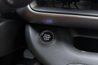 Jeep Avenger Summit 54 kWh | Stoelverwarming | Elektrische achterklep | Achteruitrij camera | Cruise Control / 24