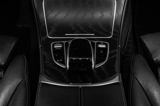 Mercedes-Benz C-klasse 180 AMG Night Edition | Panoramadak | Burmester | Memory | 360 Camera | Leder | LED | Sfeerverlichting | Stoelverwarming | 19" / 35