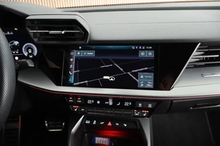 Audi A3 Sportback 45 TFSIe 245pk S edition Competition Camera Keyless HUD Stoelverwarming Adaptive Cruise Navigatie S-Line / 14