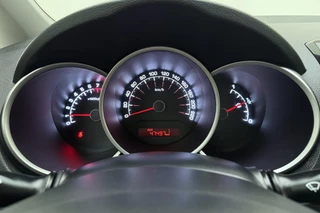 Kia Venga 1.4 CVVT DynamicPLusLine | Trekhaak | Navigatie | camera | Weinig kilometers | Hoge instap | Parkeersensoren | Lichtmetalen velgen / 19