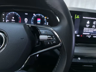 Skoda Octavia Combi 1.0 e-TSI 110pk DSG Ambition Navigatie Trekhaak App-Connect DAB+ / 21