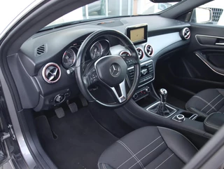 Mercedes CLA-klasse 180 Business | Unieke km-stand!! | / 4