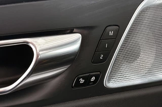 Volvo XC60 2.0 T8 Plug-in-hybrid AWD Polestar Engineered Bowers & Wilkins Panoramadak / 21