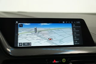 BMW 1 Serie 118i Sport Line  Keyless Go Navi LED Carplay 24 Maanden garantie* (Vraag naar de voorwaarden) / 16