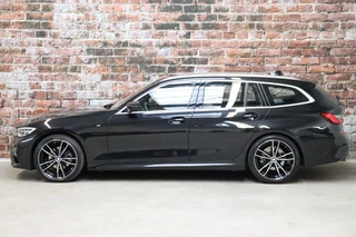 BMW 3 Serie Touring 320i High Executive M Sport Pakket Automaat  / Live Cockpit Professional / Cruise Control / Stoelverwarming / Active Guard Plus / Hifi / LED / Climate Control / Leder / 19 Inch / DAB / 4