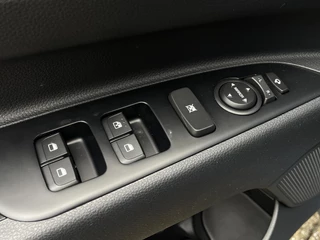 Kia Stonic 1.0 T-GDi MHEV ExecutiveLine | NU MET €1.000 inruilpremie! | Dodehoekassistentie | Stoel/stuurverwarming | Apple Carplay / 27