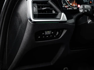 BMW 3-serie Touring M340i xDrive High Executive M Sport B58 | Panoramadak | Laser LED | Driving Assistant Prof | Trekhaak | HUD | Keyless | Memory | Ambianceverlichting | 19" | Dealeronderhouden | incl. BTW / 45