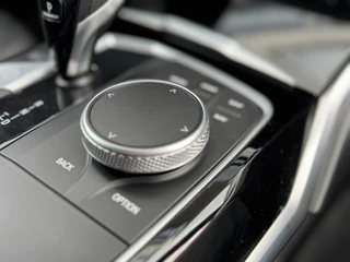 BMW 3 Serie 318i Executive Edition Sport Line I LED I Carplay I Sportstoelen / 30