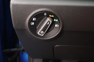 Volkswagen T-Roc 1.5 TSI 150pk DSG Sport Trekhaak Stoelverwarming Camera Keyless Navigatie / 16