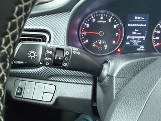 Kia Stonic 1.0 T-GDi MHEV GT-Line  Stoel/-Stuurwielverwarming - Achteruitrijcamera - Climate Control - Navigatie - Apple Carplay / Android Auto - Fabrieksgarantie tot 05-2031 / 25