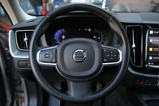 Volvo XC60 B4 Mild-Hybrid / 18