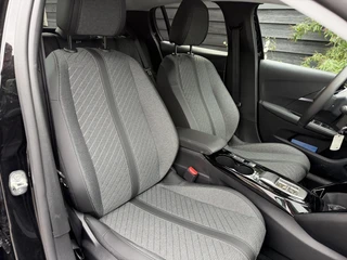 Peugeot 208 Allure 1.2 Hybrid 110PK e-DCS6 Automaat Navigatie, Rondomzichtcamera, Climate Control, Cruise Control, Parkeersensoren / 14