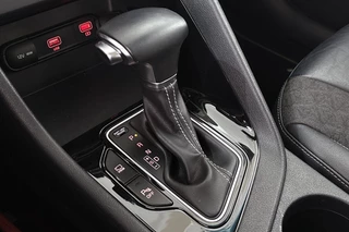 Kia Niro 1.6 GDi Hybrid DynamicLine Apple CarPlay Achteruitrijcamera Navigatie / 23