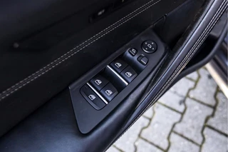 BMW 5 Serie 530e M-Sport  | Leder | Memory | NL Auto / 22