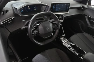 Peugeot e-2008 EV Allure Pack 50 kWh Stoelverwarming Camera Apple CarPlay / 6
