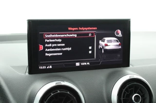 Audi Q2 35 TFSI 150pk S Edition Panoramadak Keyless Virtual Cockpit LED Koplampen S-Line / 30