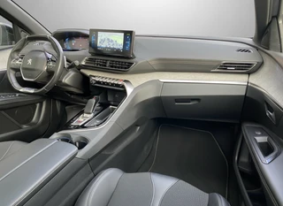 Peugeot 3008 1.6 Plug-in Hybrid 4WD 300 pk GT AUT  | 1e eigenaar | carplay | panoramadak | navigatie | 3D cockpit | 2 laadkabels | BTW / 17