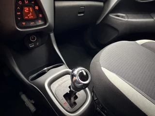 Toyota Aygo 1.0 VVT-i x-joy Automaat | ClimaTronic | Camera | Carplay&Android / 8