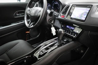 Honda HR-V 1.5 i-VTEC Elegance / 4