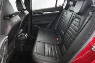 Alfa Romeo Stelvio 2.0T 280pk AWD Veloce Carplay Adaptieve Cruise Leder Memory / 9