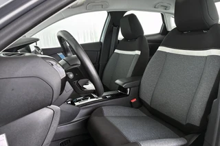 Citroen Ë-C4 X Feel 50 kWh Apple CarPlay Climate Control 18" / 7