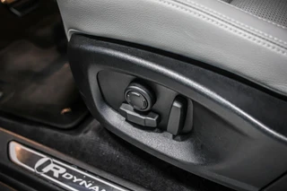 Jaguar E-PACE 1.5 P300e AWD R-Dynamic S Leder|Carplay|Camera / 12