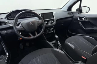 Peugeot 208 1.2 VTi Envy / 4
