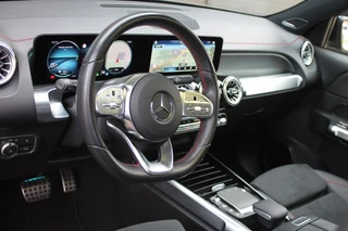 Mercedes-Benz EQB 250+ AMG LINE 7P. / 28