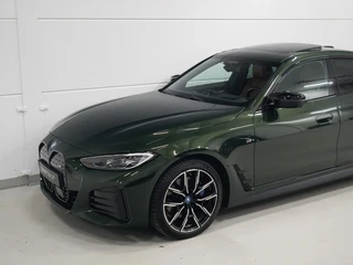 BMW i4 M50 84 kWh Schuifdak | Harman Kardon | CoPilot / 33
