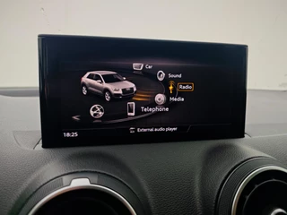 Audi Q2 35 TFSI Pro Line | Trekhaak | Panodak | Adaptive Cruise | Camera | Stoelverw. | CarPlay / 22