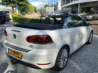 Volkswagen Golf Cabriolet 1.2 TSI 105pk Cup / 4