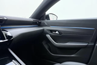 Peugeot 508 SW 1.2 PureTech GT | Achteruitrijcamera | Parkeersensoren | Full-map Navigatie | Climate control | Adaptive Cruise control | Stuurbediening | Inklapbare trekhaak | Parkeersensoren voor/achter | Verwarmde voorstoelen | Dakrails | Keyless entry | Lane-keeping system / 32