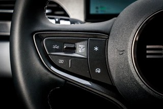 BYD SEAL 6 Touring 1.5 DM-i 183 Pk PHEV Boost € 5.190,- korting | 1.350 WLTP | Adapt. Cruise | Keyless | Vegan Leder | Camera |  LED verlichting / 68