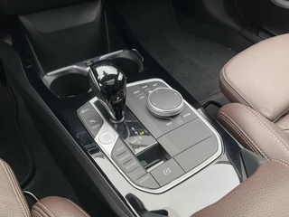 BMW 1 Serie 120i M-Sport Automaat Pano.dak Leer Stoel/Stuurverw HUD Carplay Stoelverw Led VOL! / 24