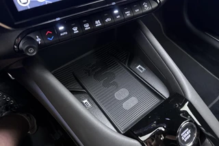 Alfa Romeo Junior 1.2 Turbo 145pk Hybrid Automaat Ibrida Speciale | Navigatie | Adapt. Cruise control | Climate control | Elektrische achterklep | Keyless | LED Matrix koplampen | 18" Lichtmetalen velgen / 30